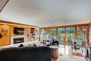 Spacious Remodel, 4br, Minutes To Conf Center & Slopes! 4 Bedroom Cond