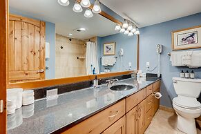 Spacious Remodel, 4br, Minutes To Conf Center & Slopes! 4 Bedroom Cond