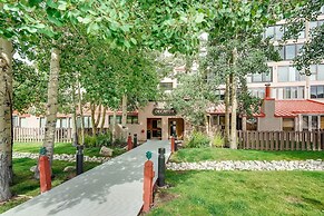 Spacious Remodel, 4br, Minutes To Conf Center & Slopes! 4 Bedroom Cond