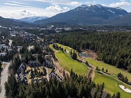Blackcomb Greens by Whistler Premier