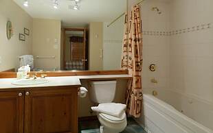 Blackcomb Greens by Whistler Premier