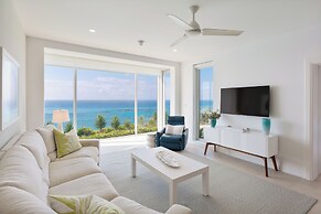 Azura Bermuda