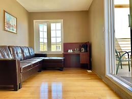 Quiet Room Around York University Subway