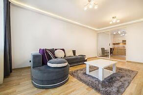 Relax Apartment Coresi Mall