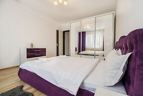 Relax Apartment Coresi Mall