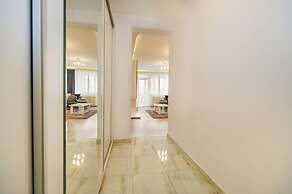 Relax Apartment Coresi Mall
