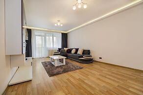 Relax Apartment Coresi Mall