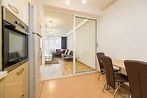 Relax Apartment Coresi Mall