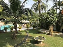 TROPICAL HOUSE Jungleside Villa