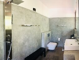 TROPICAL HOUSE Jungleside Villa