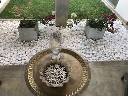 TROPICAL HOUSE Jungleside Villa