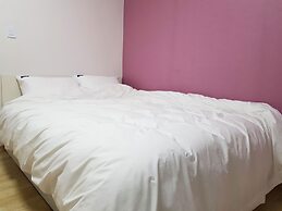 Bluemoon Guest House - Hostel