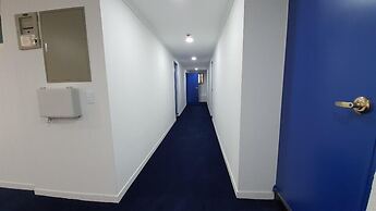 Bluemoon Guest House - Hostel