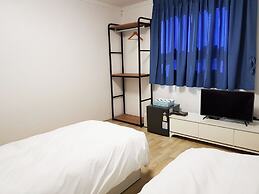 Bluemoon Guest House - Hostel