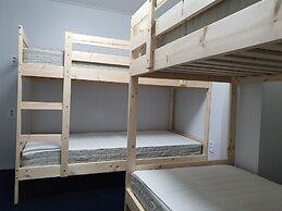 Bluemoon Guest House - Hostel