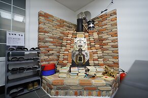 Bluemoon Guest House - Hostel