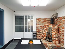 Bluemoon Guest House - Hostel