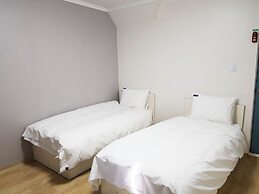 Bluemoon Guest House - Hostel