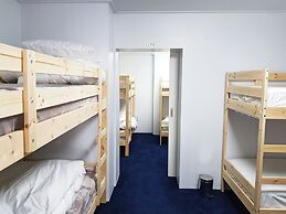 Bluemoon Guest House - Hostel