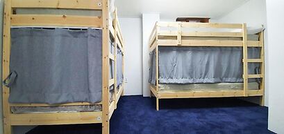 Bluemoon Guest House - Hostel