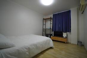 Bluemoon Guest House - Hostel
