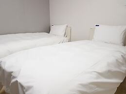 Bluemoon Guest House - Hostel