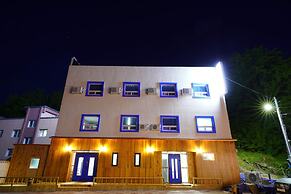 Bluemoon Guest House - Hostel