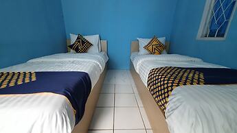 OYO 2302 Blue House Costel Syariah