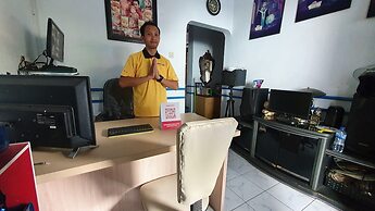 OYO 2302 Blue House Costel Syariah