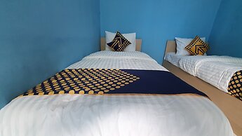 OYO 2302 Blue House Costel Syariah