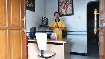 OYO 2302 Blue House Costel Syariah