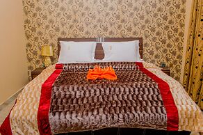 Peace Hotel and Suites