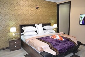 Peace Hotel and Suites