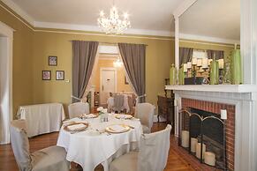 Burke Manor Inn & Pavilion