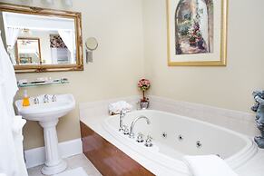 Burke Manor Inn & Pavilion