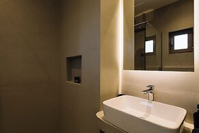 Lighthouse Apartments