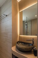 Lighthouse Apartments