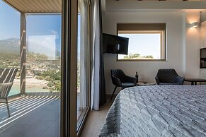 Lighthouse Apartments