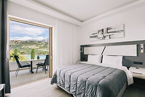 Lighthouse Apartments