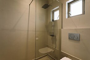 Lighthouse Apartments