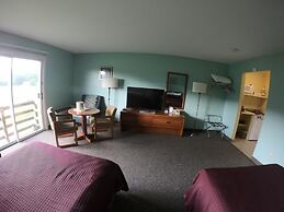 Copper Lantern Motor Lodge