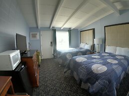 Copper Lantern Motor Lodge