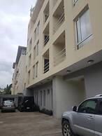 Posh Hotel And Suites