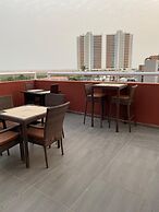 Posh Hotel And Suites