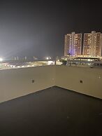 Posh Hotel And Suites