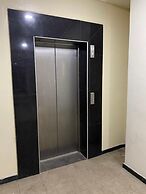 Posh Hotel And Suites