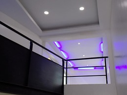 Posh Hotel And Suites