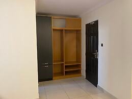 Posh Hotel And Suites