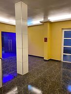 Posh Hotel And Suites