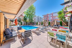 CLEOPATRA ICARIA APART HOTEL